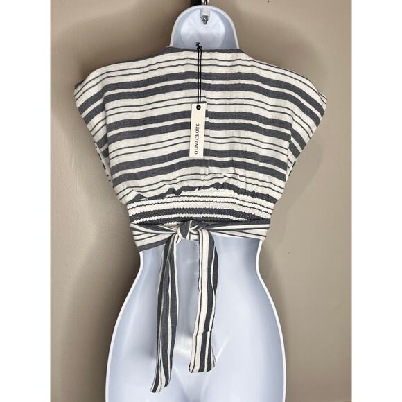 Olivaceous Striped Cap Sleeve V-Neck Tie Front Cropped Top White/Gray Small NWT - Picture 4 of 6